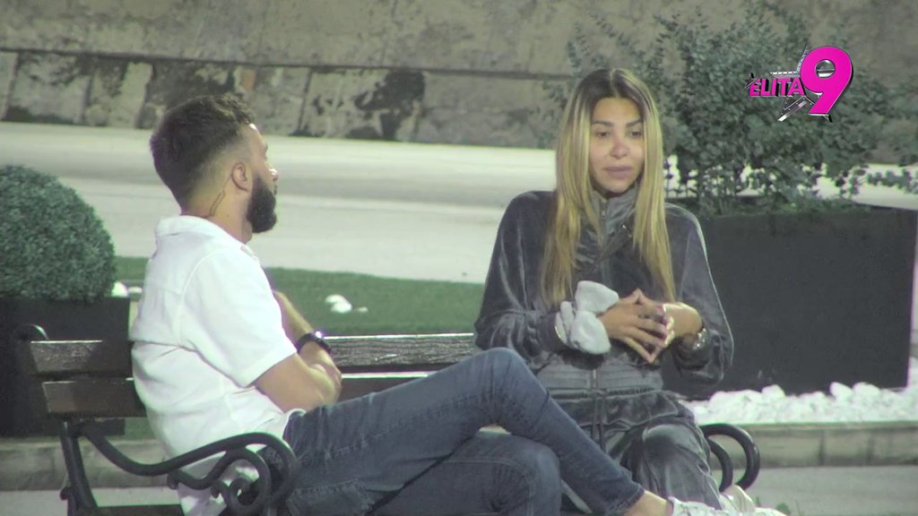 Najveće zlo i najgora osoba: Aneli obrisala patos sa Stanijom, nikad brutalnijim uvredama je unakazila! (VIDEO)