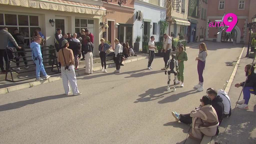 Ako popijem mogu Luku i da prevarim... Aneli otvorila dušu Toši, odmah pokazala ljubomoru: Pala je opklada oko jedne stvari (VIDEO)