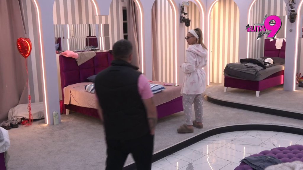 DETE NEĆE IĆU U ŠKOLU OD SRAMOTE! Žestoka svađa Aneli i Asmina trese Elitu, leti perje na sve strane (VIDEO)