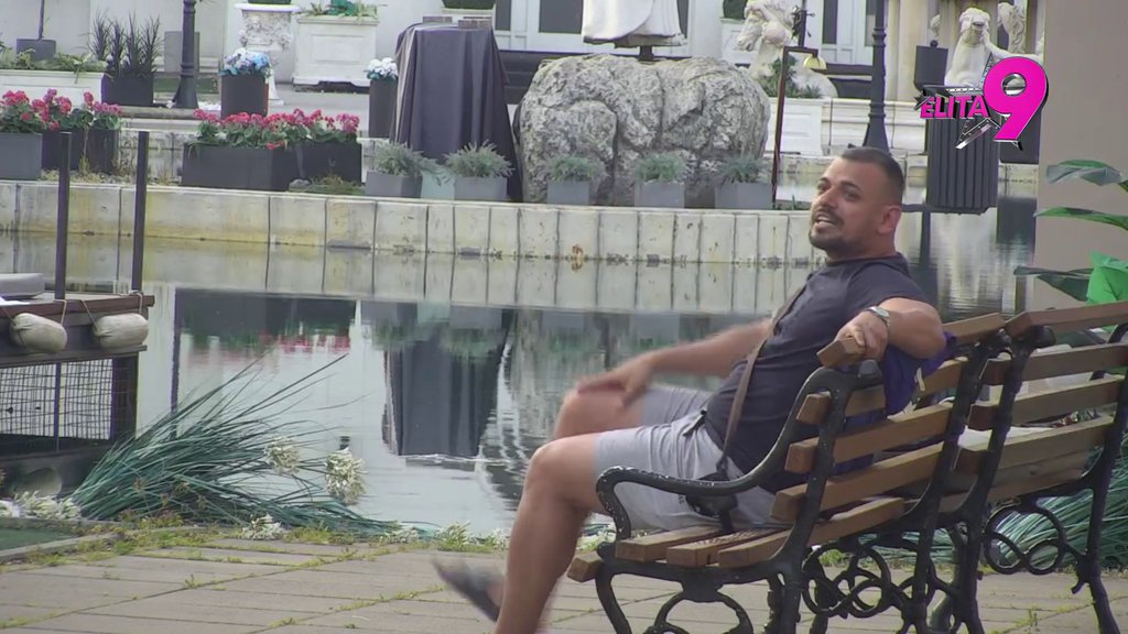 Doživeo pomračenje! Bora i ukućani u nikad žešćem sukobu, pljušte uvrede, obezbeđenje odmah reagovalo (VIDEO)