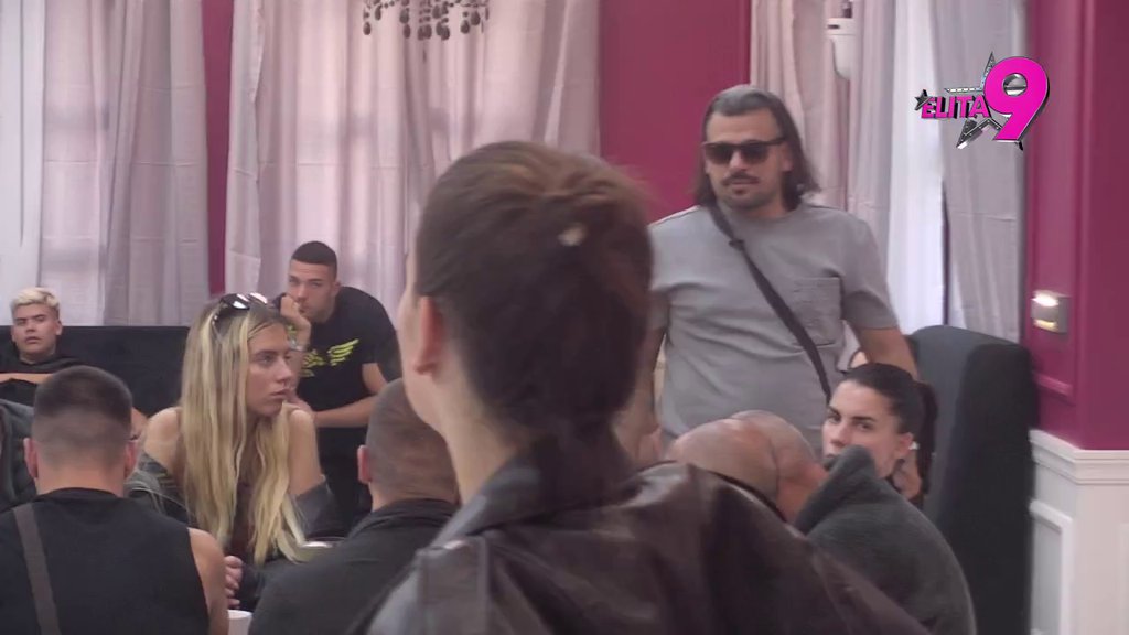Pala mu roletna: Boginja pokušala da ponizi Anastasiju, pa dobila žestoku vređalicu Bore Santane! (VIDEO)