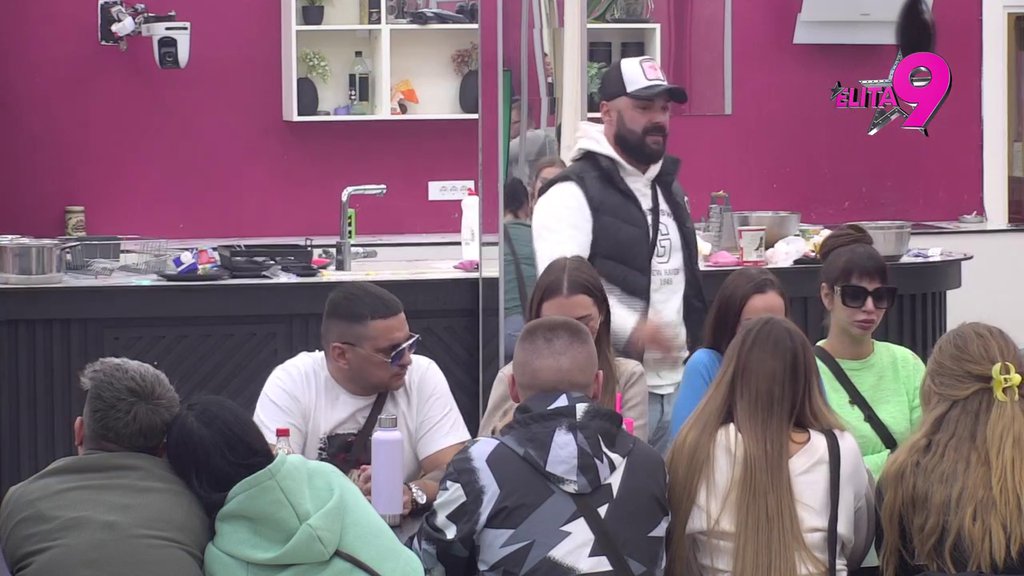 Na meni je da se dokažem: Filip odlučio u inat svima da nema s*ks sa Teodorom, ona ne bira trenutak da ponizi Bebicu! (VIDEO)