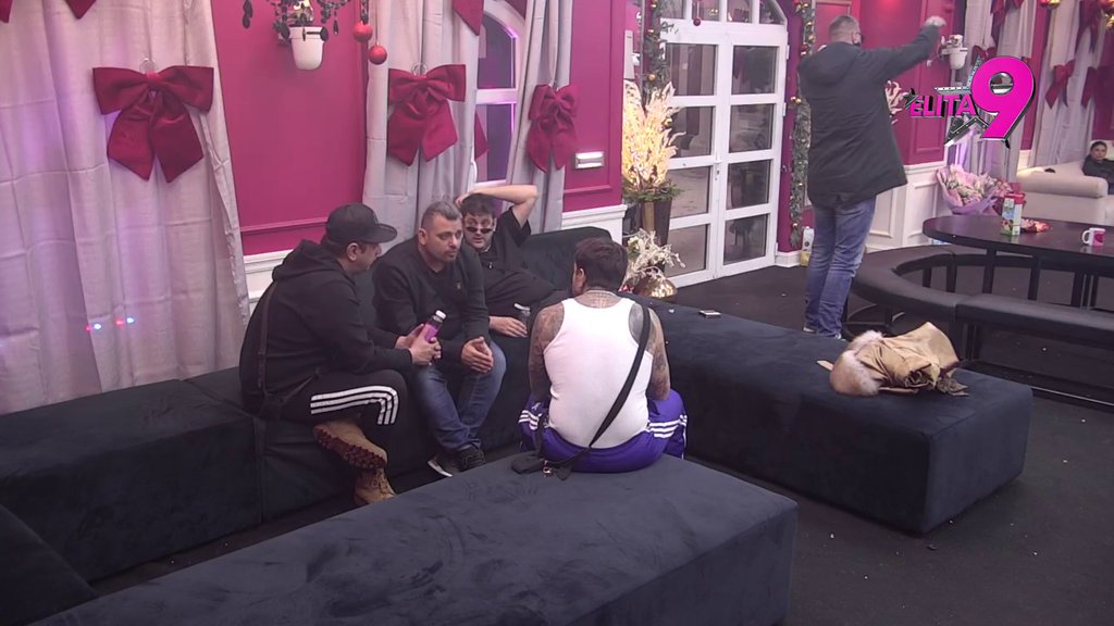 Smeje mi se ceo svet, a čak je nisam ni... Bora van sebe zbog haosa sa Anastasijom, opleo za sve pare po njoj! (VIDEO)