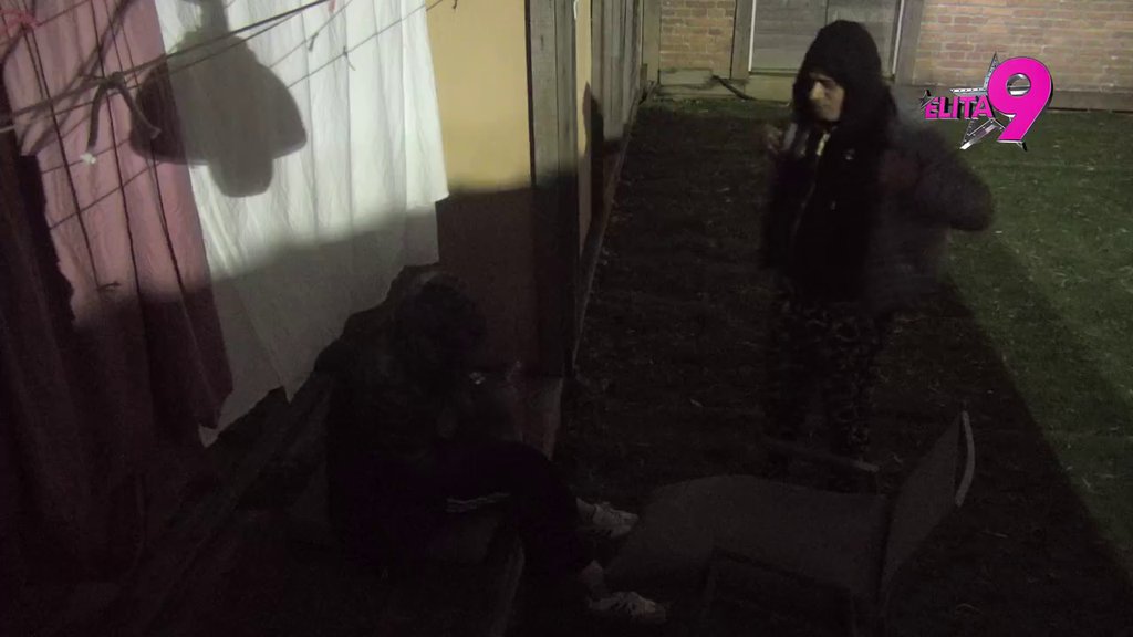 Oni misle da ih kamera ne snima?! Bora sve vreme nagovarao Anastasiju da DEMANTUJE priče o njegovom odnosu s Indi (VIDEO)