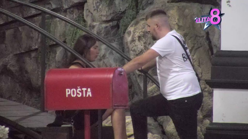 Kako ti je tata, je l' se osušio? Korda nikad morbidnijim prozivkama urnisao Anu Nikolić, ona se rasula u komade! (VIDEO)