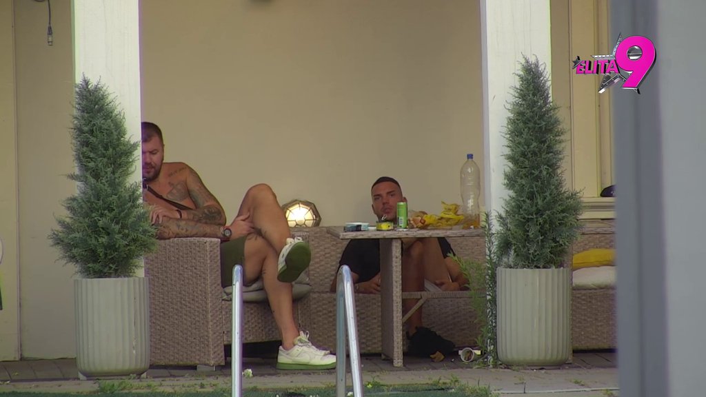 Zaseo štab za pljuvačinu Kačavende! Anđelo i Janjuš je urnisali udruženim snagama: Pozdravlja Lazara i Matiju, a... (VIDEO)