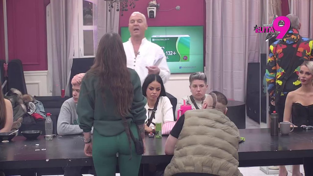 Novi nož u leđa za Vanju Živić! Pala joj vilica kada je saznala da je Kačavenda odrukala, Miki poslao Peji indirektno upozorenje: Mora da pazi... (VIDEO)