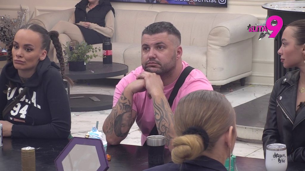 Novi haos: Kačavenda ne može da ostane imuna na Anđela, on odmah raspalio paljbu! (VIDEO)