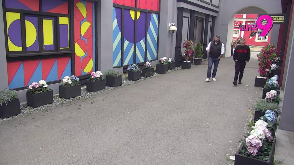 Stajem sa svime, ćao: Asmin strepi od Stanijine ŠUT-KARTE, rešio da se distancira od Maje: Od mene ide hlađenje, a ako ode gde treba da ode, onda ulazi ova i DRUKA GA ZA SVE! (VIDEO)