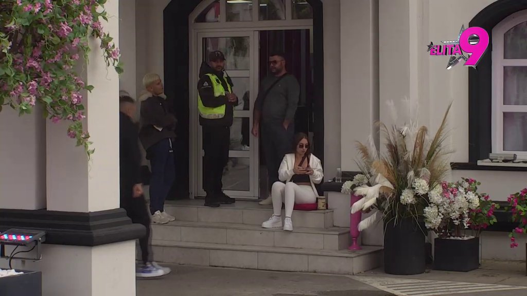 Karambol: Alibaba niskim udarcima uspeo da poremeti Uroša, pa zauzvrat umalo dobio pljuvačku u lice! (VIDEO)