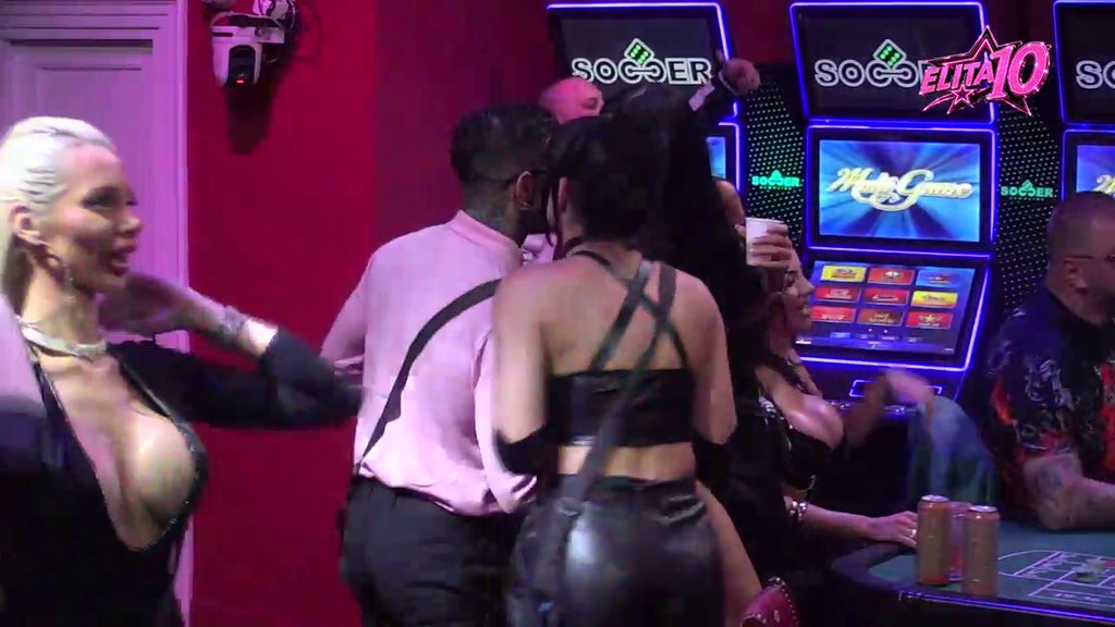 Između dve vatre! Đukića opkolile Poršelina i Laura, Prgomet mu odmah stavila do znanja da prati svaki njegov korak! (VIDEO)