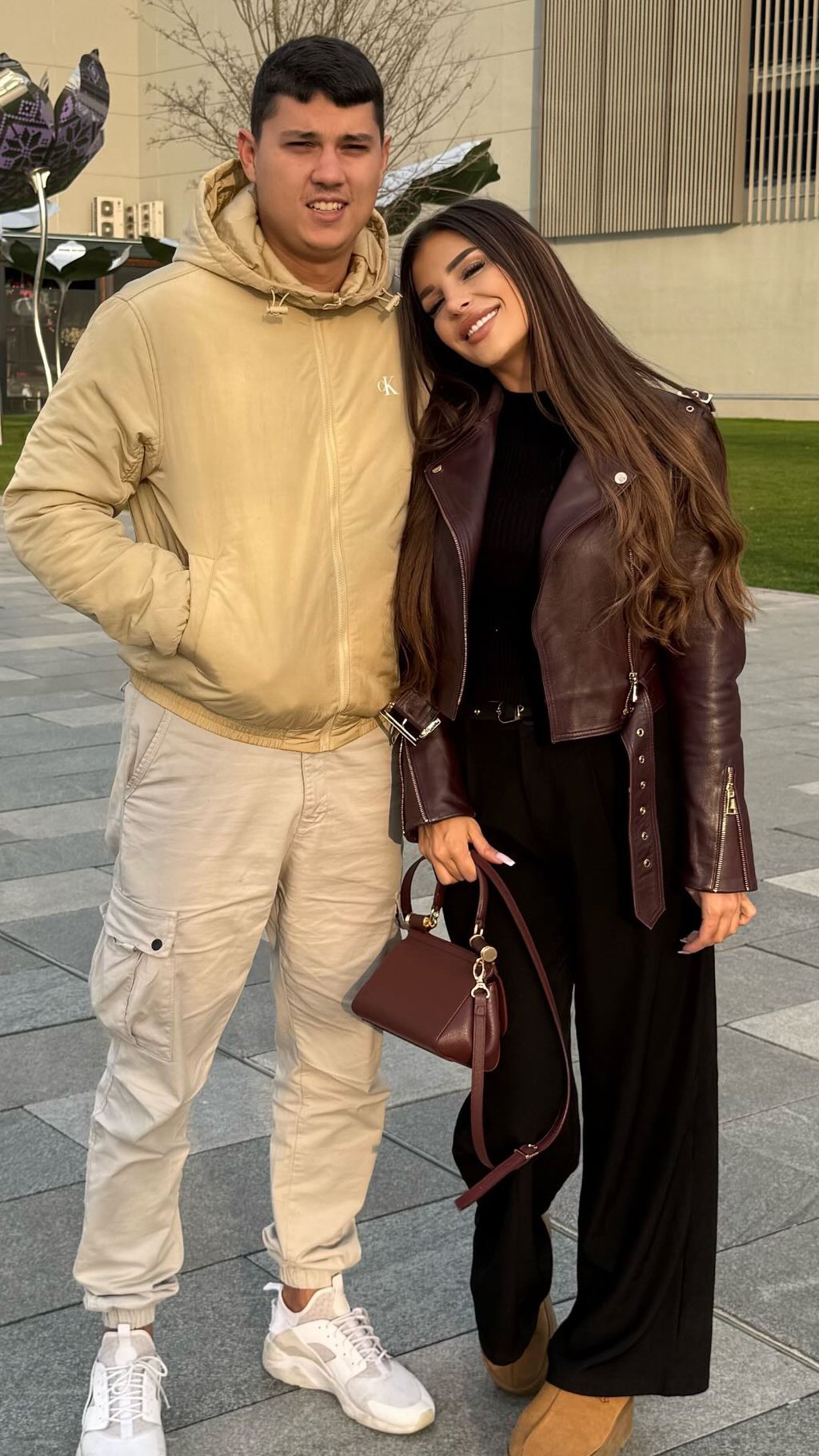 Ove fotografije bi razorile Mikija Dudića?! Javno blati vezu svog polubrata i Ene Čolić, ali kad bi ovo video, POZELENEO BI OD MUKE (FOTO)