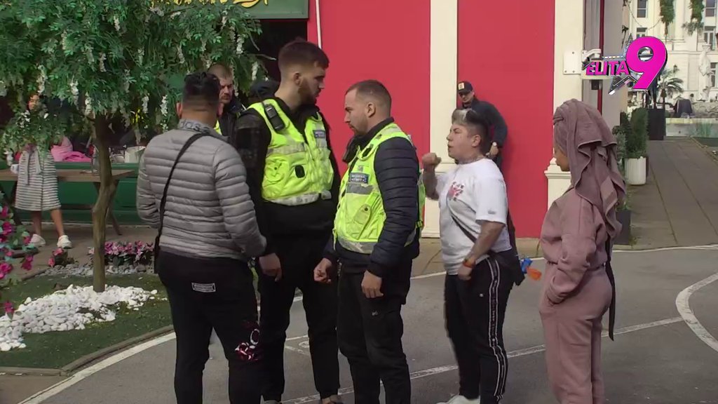 ŠOK NAD ŠOKOVIMA! Bora i Matora iskopali najbizarnije uvrede, pa krenuli sa repetiranjem! Učesnici u šoku zbog onoga što čuju! (VIDEO)