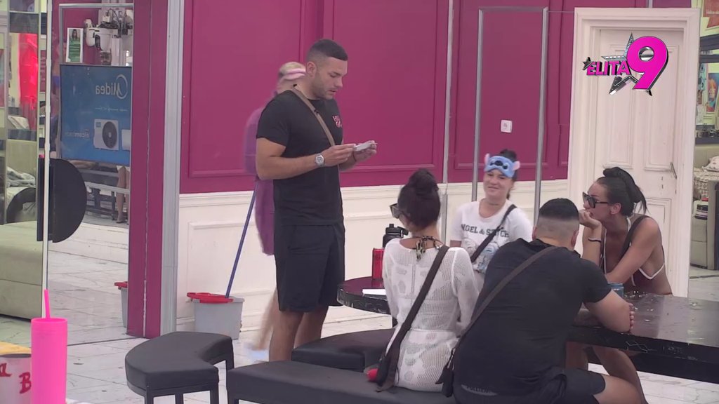 Pokaži da nisi TOLIKO LUDA... Vanja Prodanović odlučila, ona je NOVI VOĐA u Eliti! (VIDEO)