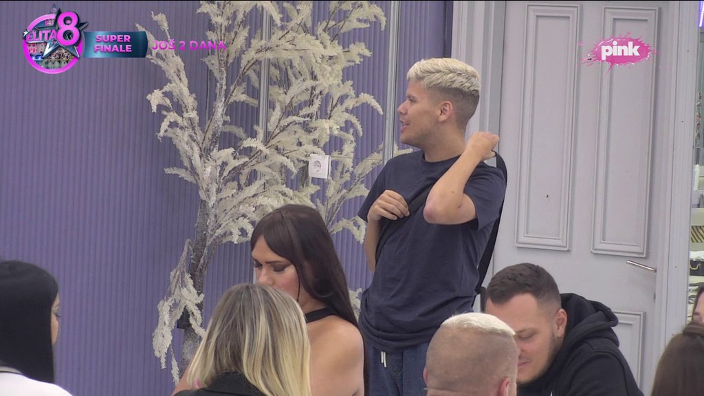 UČESNICIMA POPADALE VILICE! Gledaoci obrnuli igricu naopačke, evo ko je zauzeo 28. mesto u Eliti 8 (VIDEO)