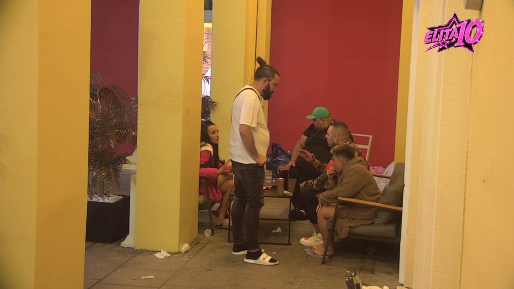 Stavio sve karte na sto! Car otvorio dušu, pa otkrio u kakvom je odnosu sa majkom svog deteta! (VIDEO)