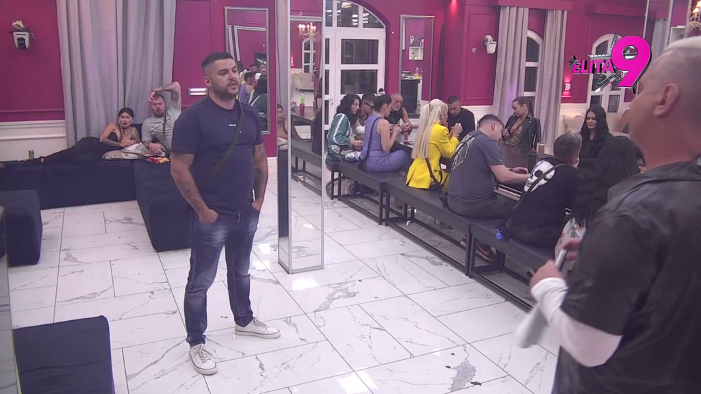 PLANIRAO SI DA BUDEM TVOJA NA PAPIRU, DA BI MI UZEO SVE: Stanija Dobrojević iz petnih žila zaurlala na Asmina, on tvrdi da je nju izdigao iz pepela! (VIDEO)