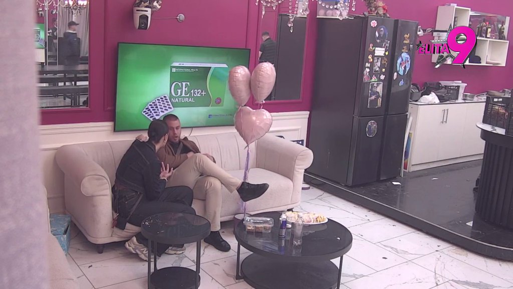 DRAMA PRED ŽURKU: Trezni Mina i Viktor ušli u sukob, ona počela da ga preklinje za ljubav i poštovanje (VIDEO)