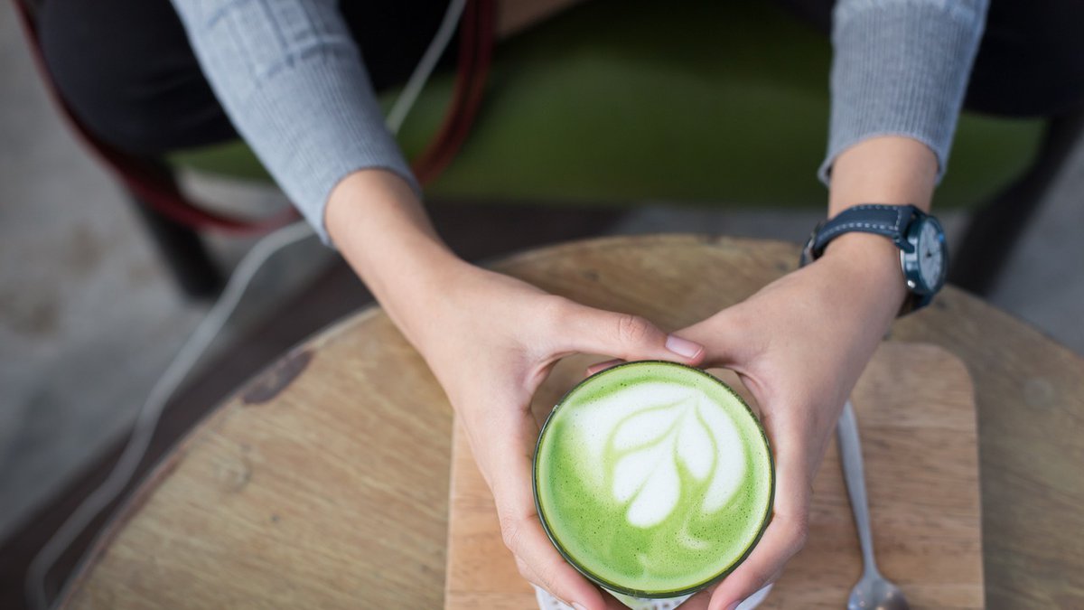 Popijte ovo na prazan stomak, pre prve kafe: Topi sve što ste pojeli juče i momentalno budi creva