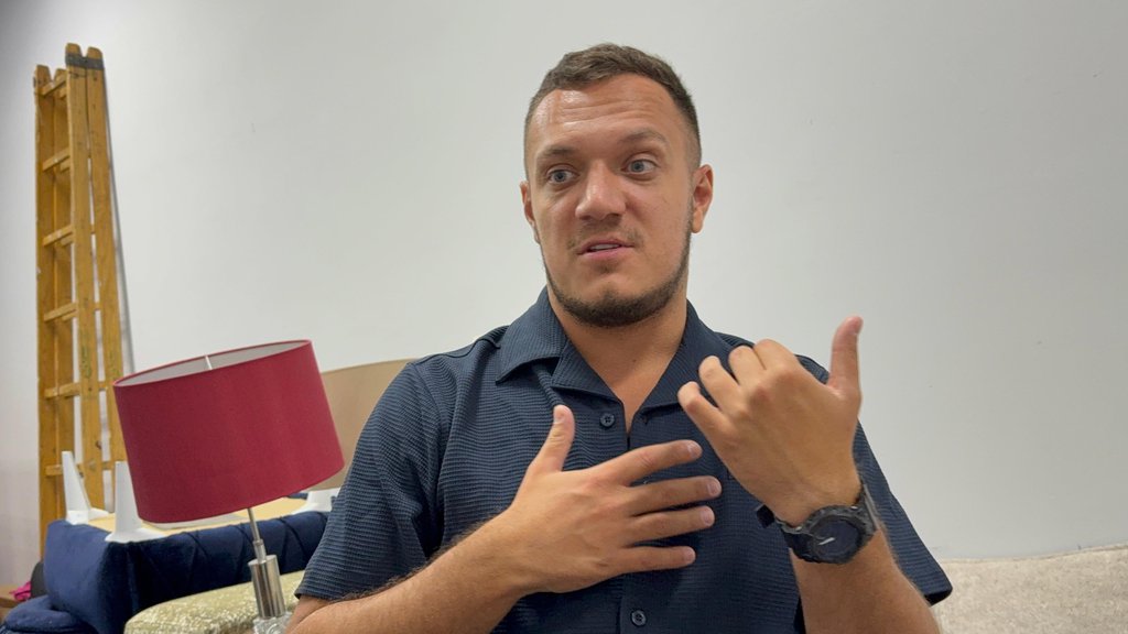 INSTA REŠETKA! Gastoz priznao da spava sa Anđelom, evo kako izgleda njihov zajednički život: Pobednik Elite otkrio da se vraća na MUZIČKU SCENU: Najavio spektakularan povratak i NAJVEĆI HIT NA BALKANU (VIDEO)