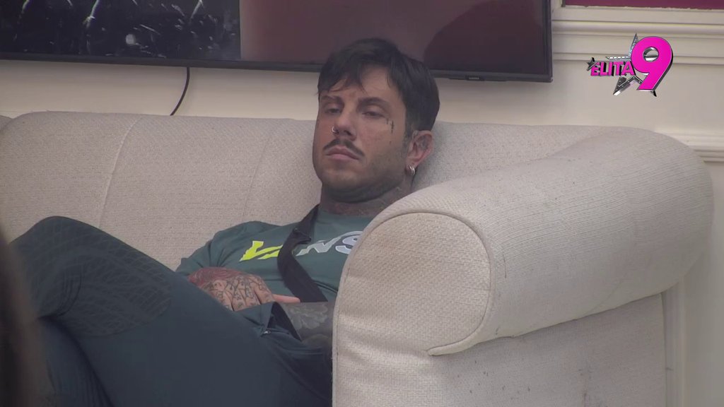 DVE ŽENE JEDAN MUŠKARAC! Aneli ne osporava da joj se Filip dopada: Rekao je da sam živa vatra i privlačnija od Teodore (VIDEO)