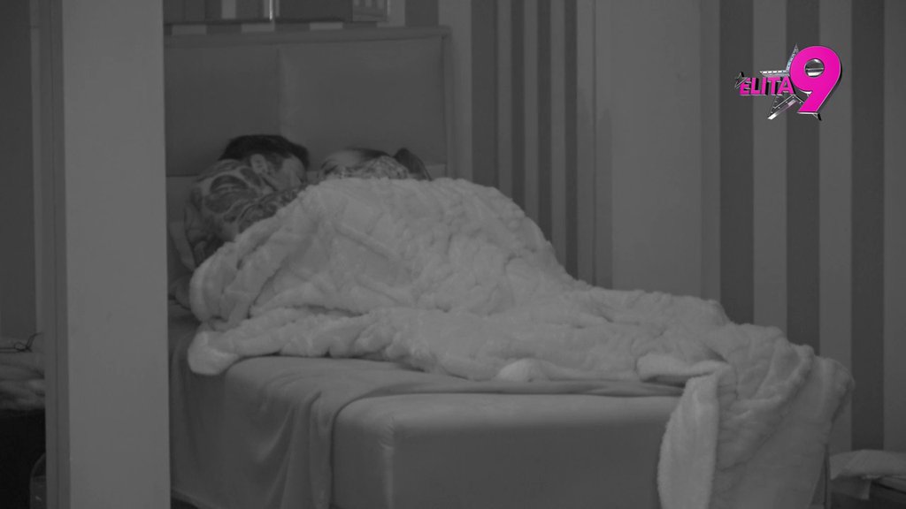 Prvo oglašavanje Bebičine mame za Pink.rs, nakon što je Teodora prevarila njenog sina: Slavica van sebe, jedva uspela da izusti par prozivki za Delićevu!