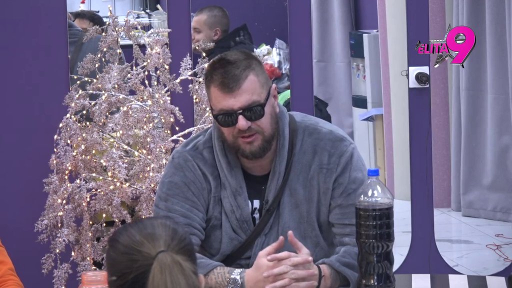 Nemoj da ti popijem krv na slamčicu: Janjuš nominovao Jakšićku, Kačavenda mu odmah uzvratila (VIDEO)