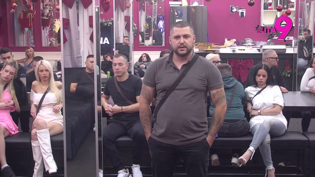 Sramota me, ljubio sam se za tri piva! Aneli se raspala na komade nakon što je Asmin ponovo zalepio za dno: Zamisli da šetam sa njom, a ona bila trudna sa Janjušem (VIDEO)