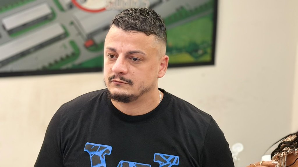PLAĆAO SAM MU PEČENJE, DAO MU MOJ DŽIP... Otac Slađe Poršeline otkriva Terzine tajne sa Zlatibora: Mnogo pije, ljubi je preda mnom, meni ne smeta...