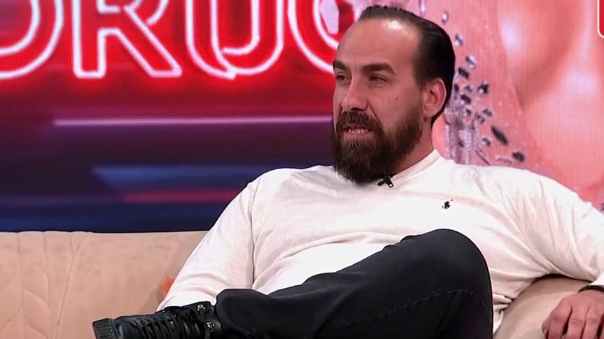 NEOTESANA SIROVINA I AGRESIVAC! Bivši učesnik Elite urnisao Marka Stefanovića, potkačio i Sanju: Ko svoju familiju pljuje - na može biti dobar čovek! (VIDEO)