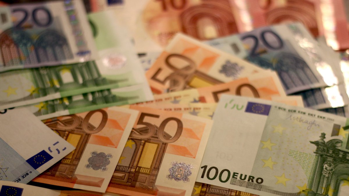 NBS OBJAVILA: Srednji kurs dinara za evro danas 117,40 dinara
