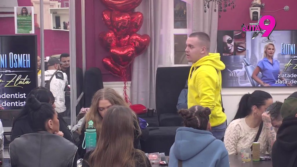 BACIO SE U RASKRINKAVANJE: Dača stavio svima do znanja da Aneli ne može bez Janjuša, zamerio Maji što ga je uzela za svog para (VIDEO)