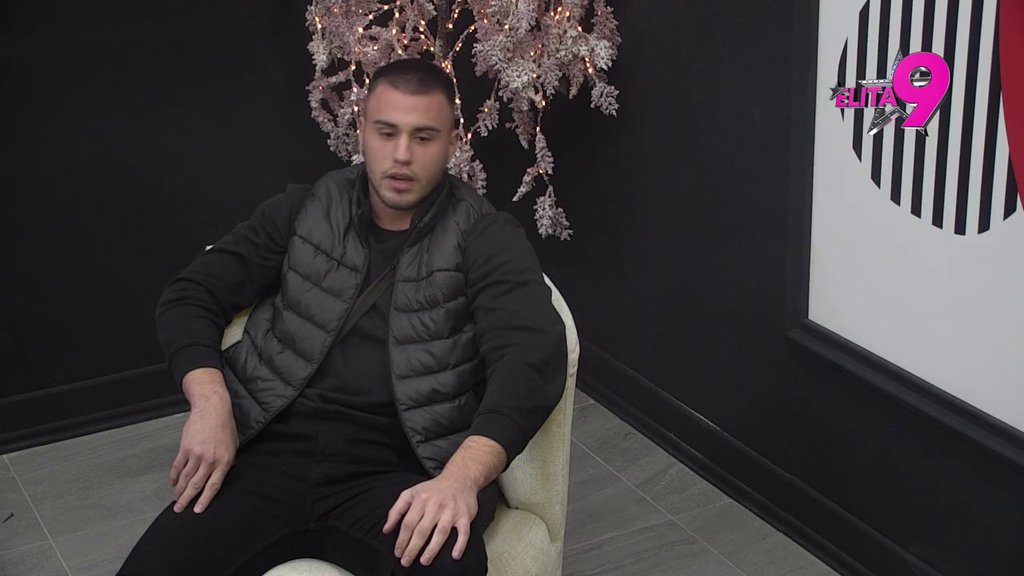 Imam mir i dugo se nisam ovako osećao u ljubavi: Viktor pao na Minine čokoladice i bombonice, ne krije koliko je odlepio za crnom udovicom! (VIDEO)