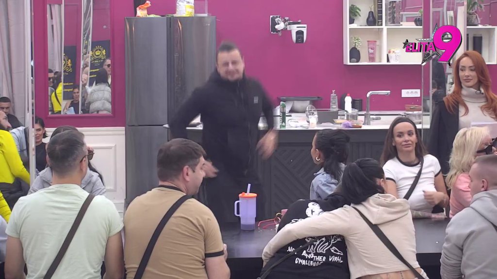 Prošle godine su čekale u redu: Terza se pohvalio Dušici veličinom polnog organa, pa joj ponudio da ga vidi! (VIDEO)