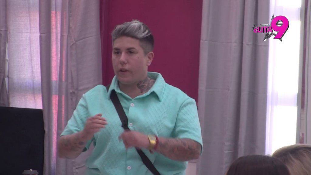 Takmičenje ko će da ispadne bolji: Maja provalila jeftinu igru Luke i Aneli, pa ih unakazila za sva vremena! (VIDEO)