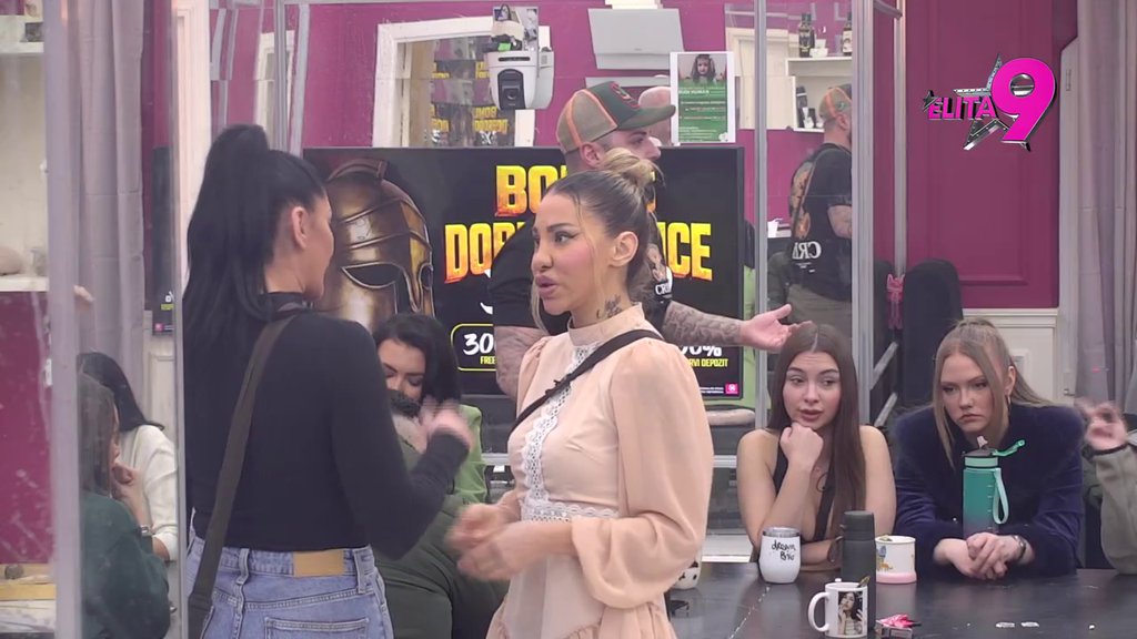 AKO JE NEŠTO RUŽNO REKLA, SA MNOM JE ZAVRŠILA... Luka spreman da zarati svojom majkom zbog Anite, stao na stranu svoje devojke! (VIDEO)