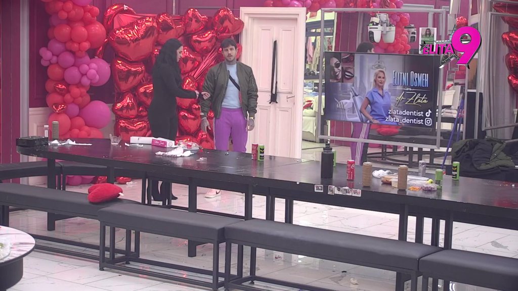 Želim što pre da zaboravim veče: Filip dobio traume od slušanja višečasovne svađe Teodore i Bebice! (VIDEO)