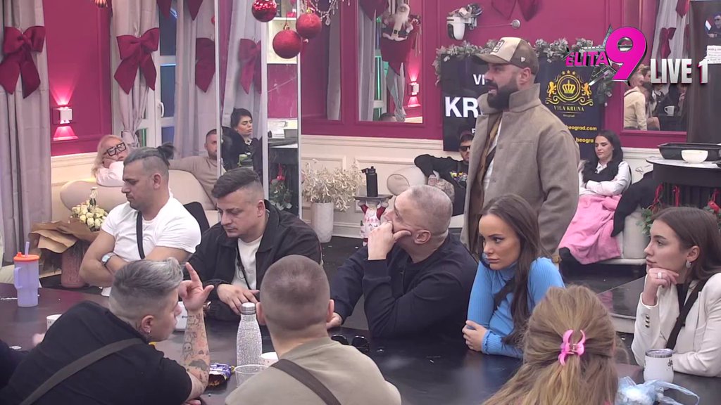 NA SVE NAČINE POKUŠAVA DA JE SROZA: Luka opleo po Aneli, prebacio joj odnos sa Asminom, pa otkrio da je zbog njegovog ega spavao sa njom (VIDEO)