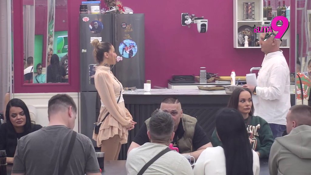 Da si bolja i lepša, ne bi došao kod mene: Aneli ubeđena da bi mogla da vrati Luku, Anita skočila kao oparena (VIDEO)