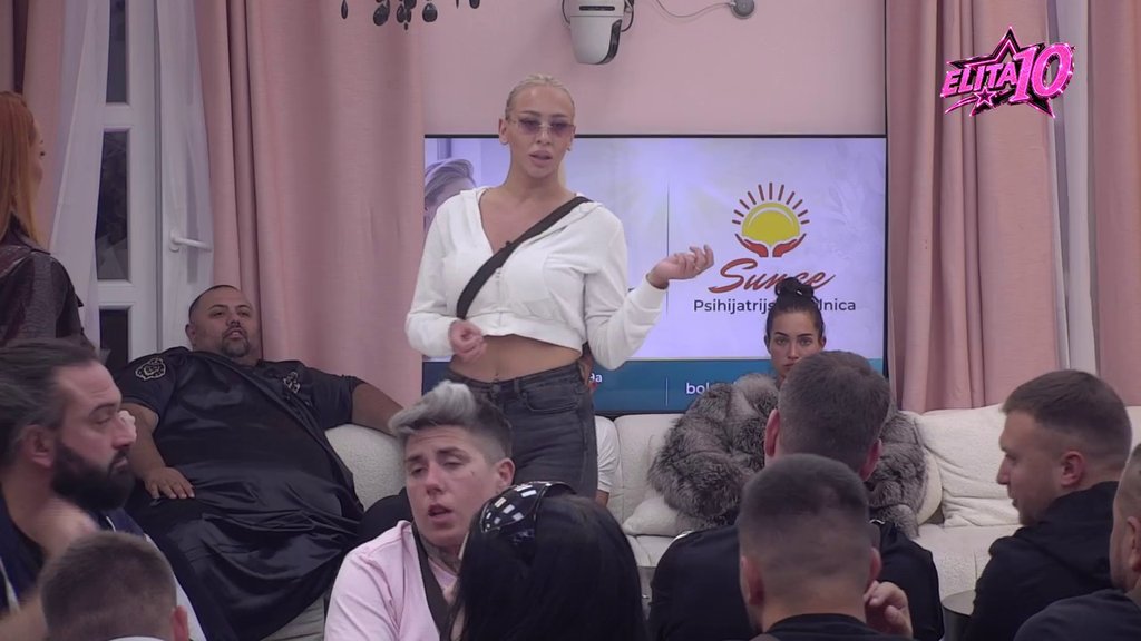 Trebalo je da odbrani svoj odnos: Učesnici žestoko isktirikovali Gloriju zbog bliskosti sa Terzom, ona ne vidi problem (VIDEO)