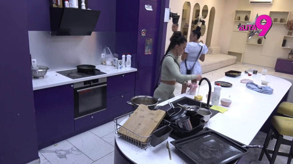 Pozdravi batu, možda mu poraste kosica: Maja sve monstruoznije uvrede upućuje Staniji, od ovog haosa nema dalje! (VIDEO)