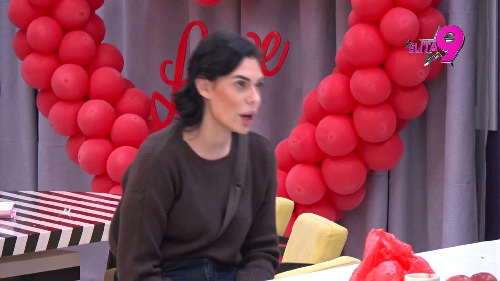 Od najveće ljubavi do najžešće svađe za devet minuta! Mina besna kao ris, ne može da podnese Viktorovo alkoholisanje! (VIDEO)