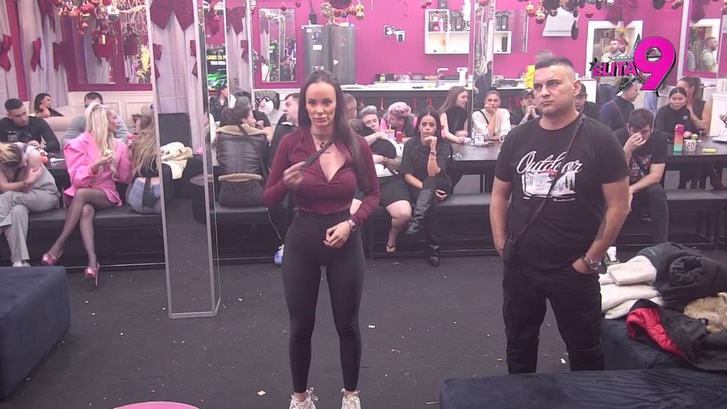 Ja se s tvojim ocem nisam vatala: Bukti rat Teodore i Maje, Delićeva udarila na Takija, Marinkovićeva uzvratila: Tata, izbacuj sve dokaze, m*š u izolaciju da se ka*aš! (VIDEO)