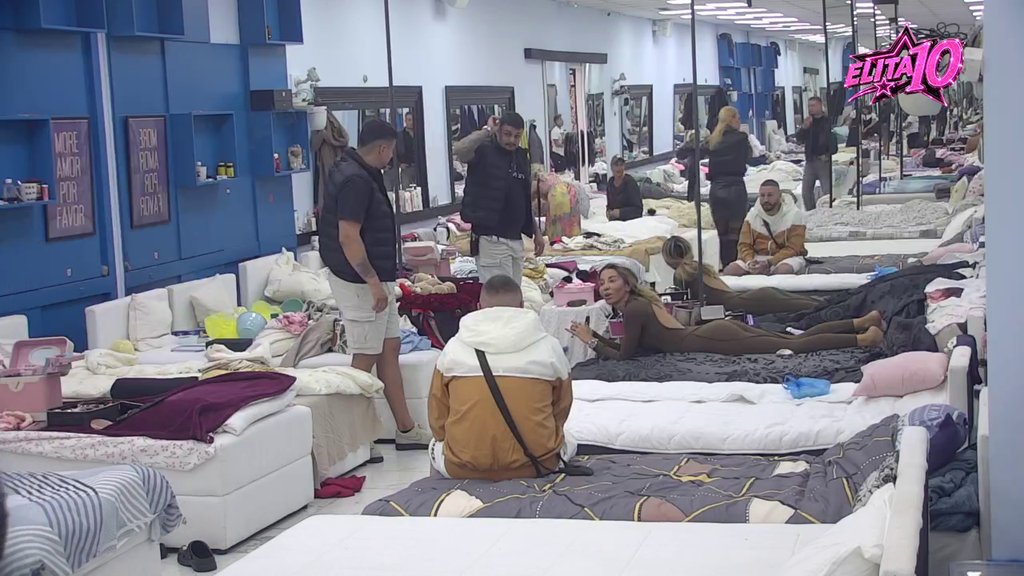 Bio sa mnogima, ali šta je sa tobom osetio... Terza radi punom parom da spoji Aneli i Cara, ona mu traži samo jedno! (VIDEO)