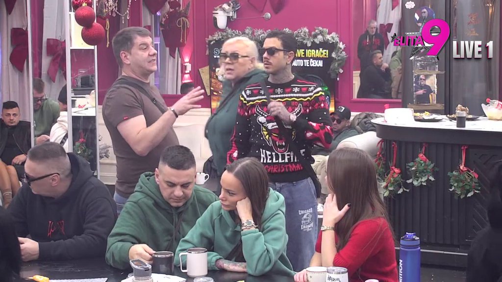 Ne može da sakrije ljubomoru: Alibaba svim silama nagazio Đukića zbog Maje, njemu pukao film! (VIDEO)