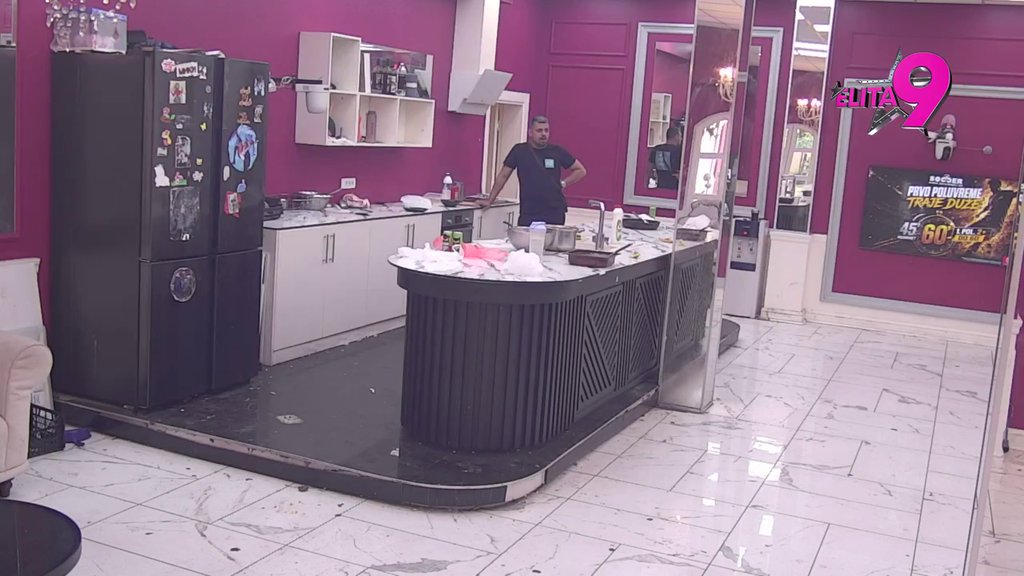 Bukti rat bivših! Anastasija i Bora podigli tenziju do usijanja, odzvanjaju uvrede u Beloj kući: Nosiš iste papuče pet godina (VIDEO)