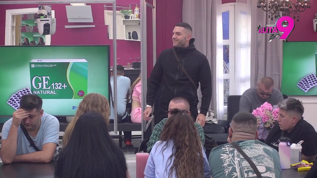 Čuo sam da si u dugovima i da si propala: Anđelo spustio ručnu i sasuo Zorici istinu u lice, ona nije ostala dužna! (VIDEO)