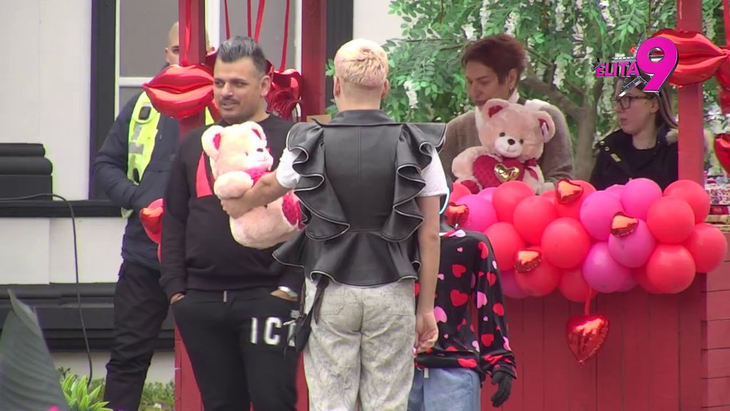 NE PRIVLAČI ME VIŠE, POLUPANA JE! Bora rešio da za sva vremena raskrsti sa Anastasijom, pa ponovo ODUVAO Uroša! (VIDEO)