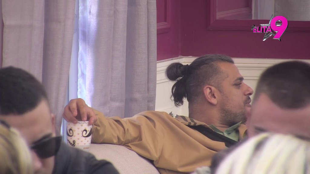 Treba ti pomorac, nisam za morske bolesti: Alibaba preko Anastasije isponižavao Boru, on odmah burno reagovao! (VIDEO)