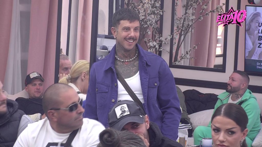 Ne želim da ulazim iz veze u vezu: Đukić otkrio da li postoji šansa da ozvaniči odnos sa Laurom, ona progovorila o emicijama prema njemu: Uveliko pratim gde gleda... (VIDEO)